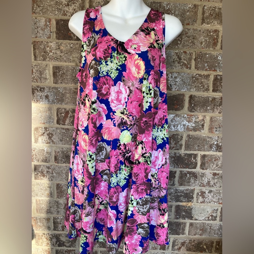 Sleeveless dress Paisley Grace bright floral size large